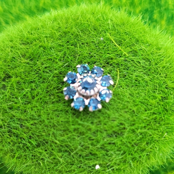 Elegant Blue Gemstone Flower Cabochon Overflow - Picture 1 of 2
